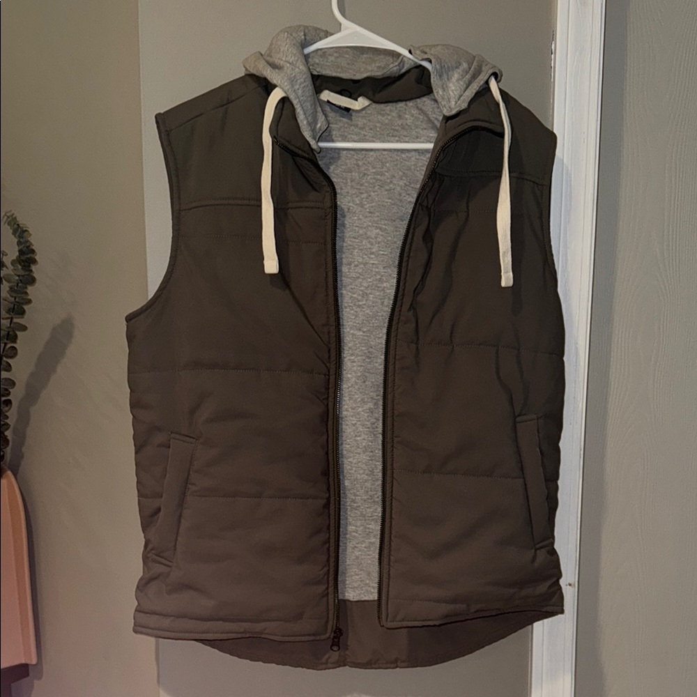 Men's Hooded Vest